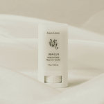 Matte Sun Stick Mogwort Camelia 2 Matte Sun Stick Mogwort Camelia 2