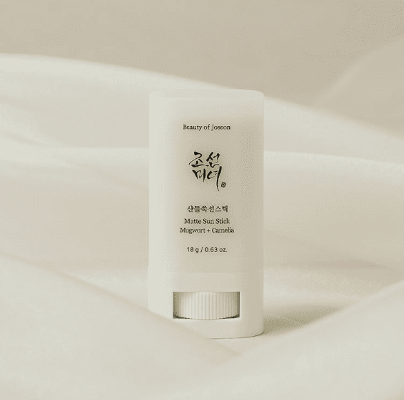 Matte Sun Stick Mogwort Camelia 2 Matte Sun Stick Mogwort Camelia 2